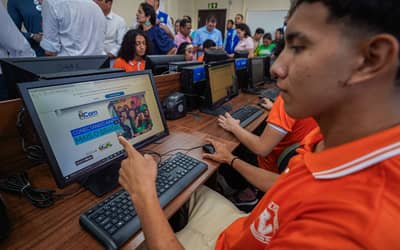Internet chega a quase metade das escolas públicas do Acre
